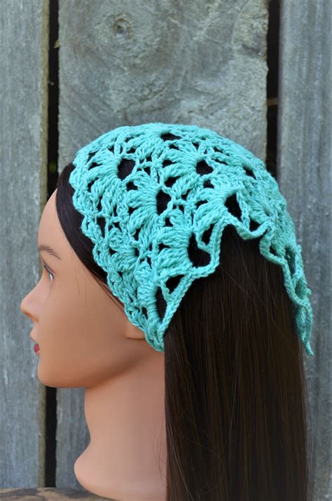 row 4. . Crochet head bandana